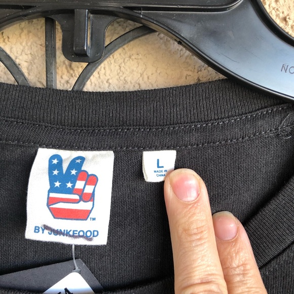 Junk food AC/DC T-shirt - Picture 2 of 5